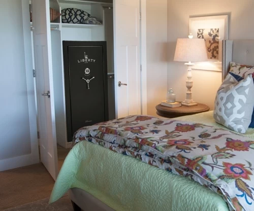 Сейф Liberty Revere 20BKT-CH